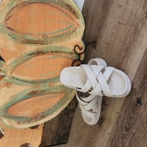 Vince Camuto-Chevelle slide. Size 8 1/2. Color is cream.